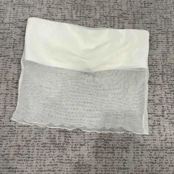 Ivory Mesh Crop Top - Picture 1 of 3